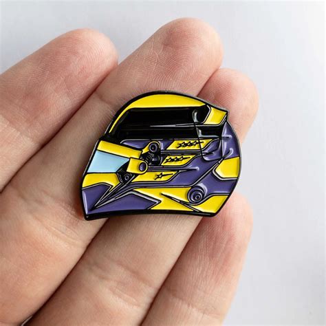 Lewis Hamilton 2023 Helmet Enamel Pin – GPPins.com