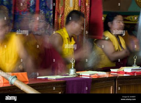 Tibetan monks chanting hi-res stock photography and images - Alamy