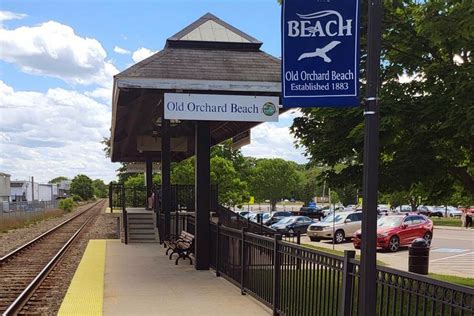 Reach the Beach on the Amtrak Downeaster!