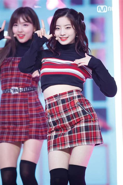 171102 TWICE Likey Comeback Stage M Countdown | kpopping