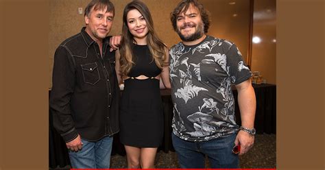 Miranda Cosgrove documents 'School of Rock' reunion on Instagram