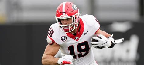 Georgia vs. Georgia Tech prediction: Odds, game and player prop bets