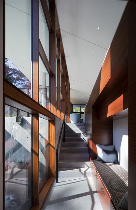 Gallery of Inside Outside House / David Coleman Architecture - 16