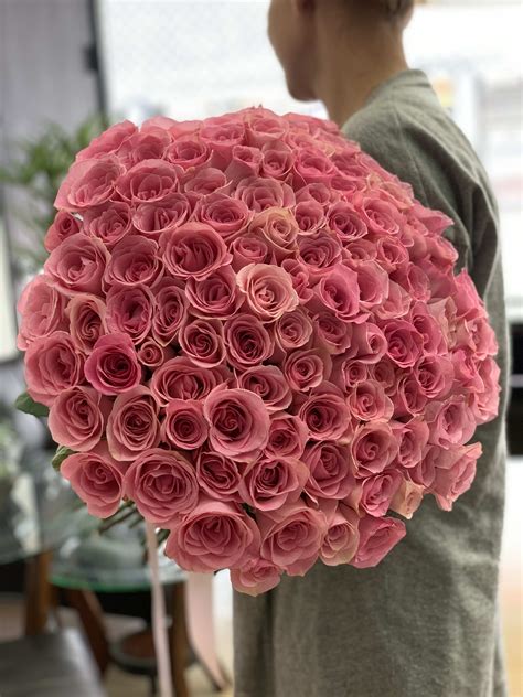 100 Pink Roses Bouquet by Luxury Flowers Miami