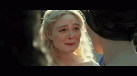 Maleficent Elle Fanning GIF - Maleficent ElleFanning Crying - Discover & Share GIFs