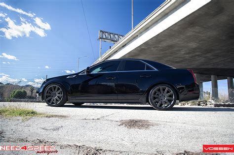 Cadillac CTS Looks Sharp on Vossen Wheels - autoevolution