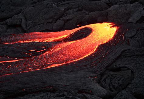 Fresh outbreak of pahoehoe lava from cooled crust | Pāhoeho… | Flickr