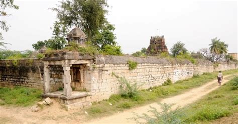 Tamilnadu Tourism: Theergapuriswarar Temple, Sennivanam, Ariyalur