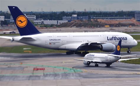 Fonds d'ecran Avions Avion de ligne Lufthansa Airbus A380 Boeing 737 ...