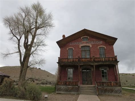 Ghost Towns In The USA: 19 Abandoned Towns You Can Explore - Urbex