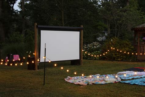 Easy DIY Outdoor Cinema Will Make Your Yard The Ultimate Place For ...