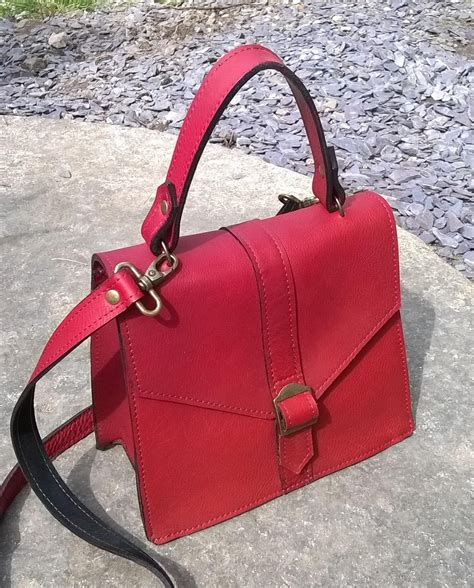 Small Red Purse | IUCN Water