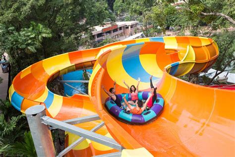 Sunway Lagoon Theme Park - MalaysiaTravel