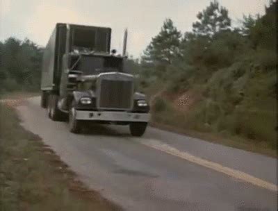 5 Trucking Movies That All Truck Drivers Must See