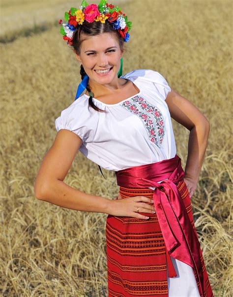 Traditional Ukrainian costume ''Nastena'' | RusClothing.com