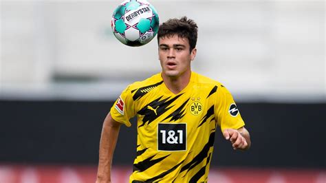 Gio Reyna agrees to contract extension with Borussia Dortmund ...