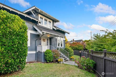 2704 9th Ave W, Seattle, WA 98119 | MLS# 2161285 | Redfin