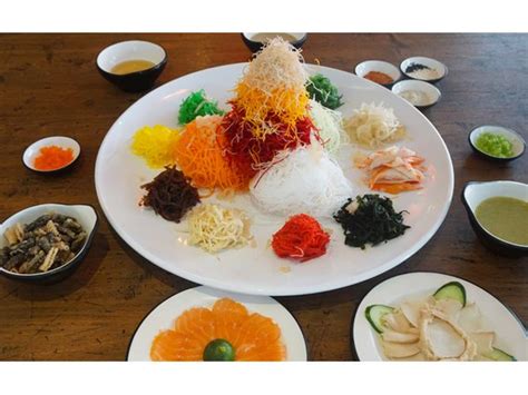 TAKEAWAY: Get your fill of prosperity with Halal Yu Sheng | HungryGoWhere