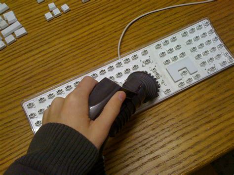 Washed Your White Apple Keyboard : 6 Steps - Instructables