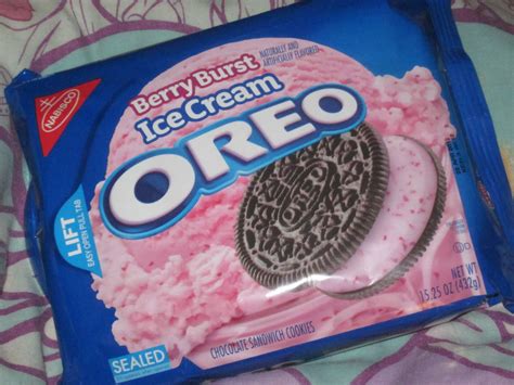 Plastizine Dream: Shakin Up a Pink OREO Treat