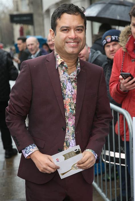 Paul Sinha Oliver Levy : The Chase's Paul Sinha engaged after proposing ...