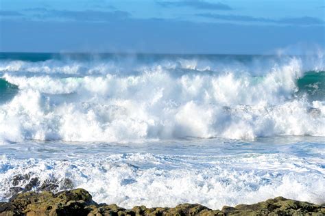 Heavy Surf | Beautiful heavy surf with huge waves at Yachats… | Flickr