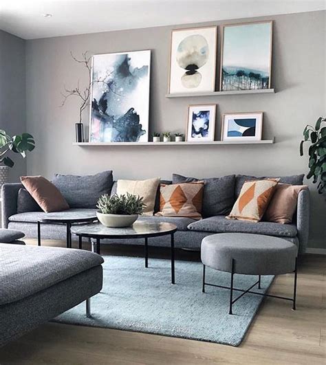 20+ Elegant Living Room Wall Decor Ideas - MAGZHOUSE
