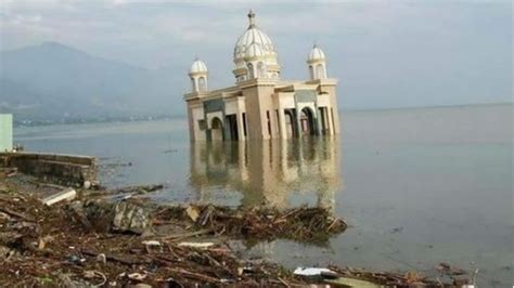 The most destructive Tsunamis | Palu Sulawesi, Indonesia 2018