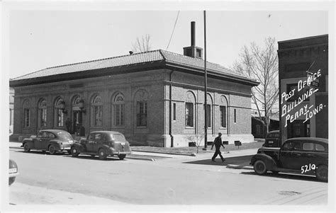 Perry Iowa~Post Office Building~Man Crosses Street~Classic Cars~1940s RPPC | United States ...