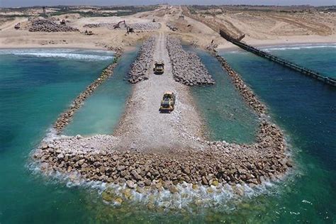 Revealed: first images of Israel’s sea barrier blockading Gaza – Middle East Monitor