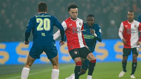 LIVE | Feyenoord - PSV 1-0 | Einde wedstrijd - FR-Fans.nl