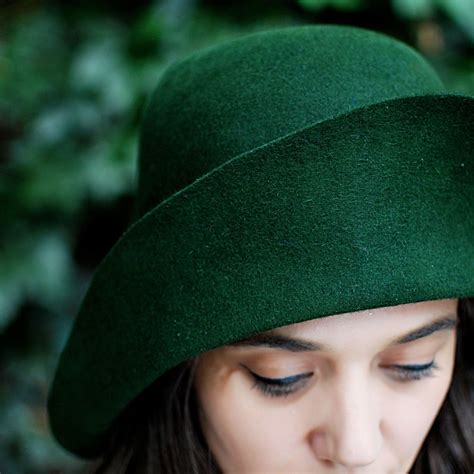 Beautiful green hat felt cloche women hat vintage style handmade hat ...