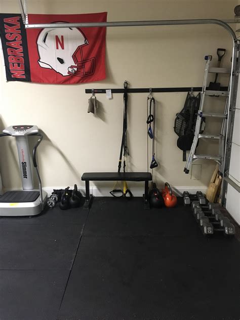 Anybody else in r/homegym primarily workout with Kettlebells?? : r/homegym