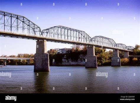 Chattanoogas riverfront renaissance hi-res stock photography and images ...