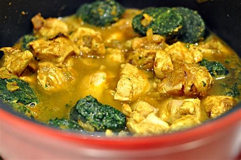 Spinach & Chicken Curry - Fuss Free Cooking