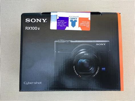 Sony RX100 V Unboxing Video - Quick Overview of What's Included