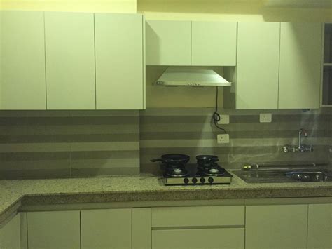 White Rectangular Modular Kitchen Cabinet at Rs 550/sq ft in Gurugram | ID: 24070246297