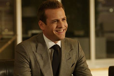 Suits Series Finale: Watch Gabriel Macht, Sarah Rafferty, and More Say ...