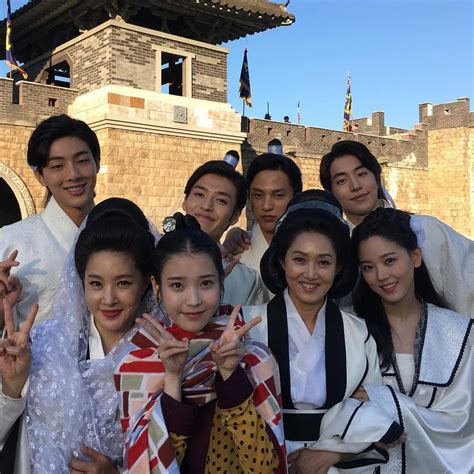 IUmushimushi • Moon Lovers - Scarlet Heart Ryeo - casts’ group...