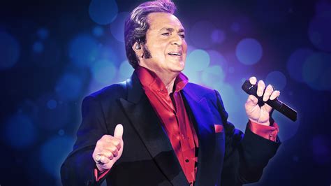 Engelbert Humperdinck at San Jose Civic in San Jose - November 24, 2023 ...