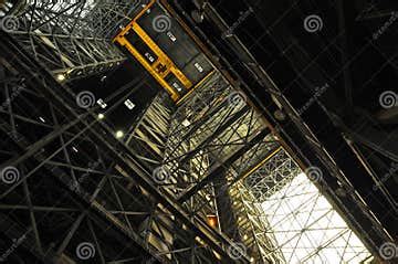Interior of the VAB, Kennedy Space Center Editorial Photography - Image of endeavour, firing ...
