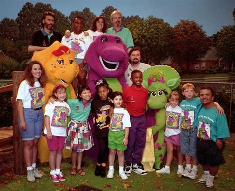 La nueva docuserie de 'Barney' expone el lado oscuro del programa: amenazas de muerte, rumores ...