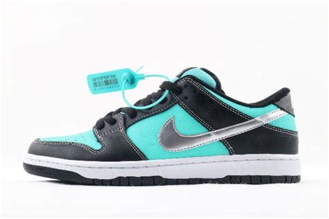 New Release Nike SB Dunk Low “Tiffany” 394292-402