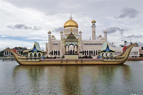 Brunei Darussalam: Small Country, Lucky People | Brunei, Brunei darussalam, Kota kinabalu