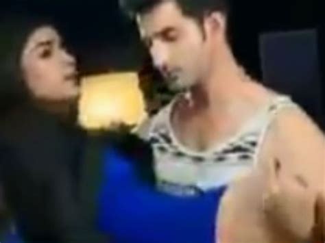 Tashan-E-Ishq: Kunj & Twinkle To Share Romantic Moment - Filmibeat