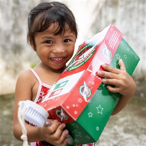 Shoebox Donations & Labels - Samaritan's Purse - Operation Christmas Child Donations