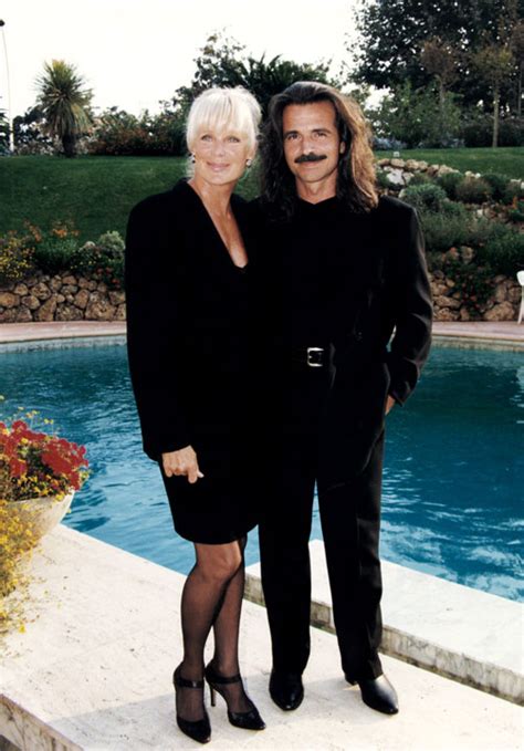 Chatter Busy: Is Yanni Married To Linda Evans