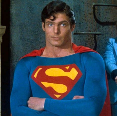 Superman so being Clark here 😏😉 Arte Do Superman, Superman Artwork, Superman Movies, Superman ...