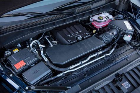 How can the new four-cylinder Silverado engine use more fuel than the V8? - Alt Car news