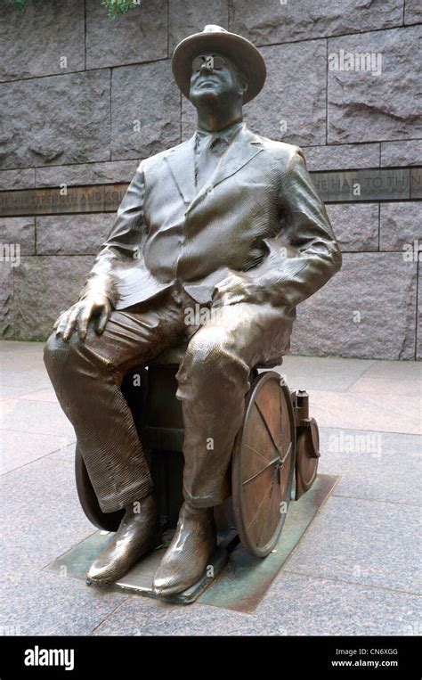 Statue of Franklin D Roosevelt in wheelchair at FDR Memorial in Stock ...